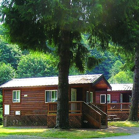 Thunderbird Rv & Camping Resort Monroe Exterior foto